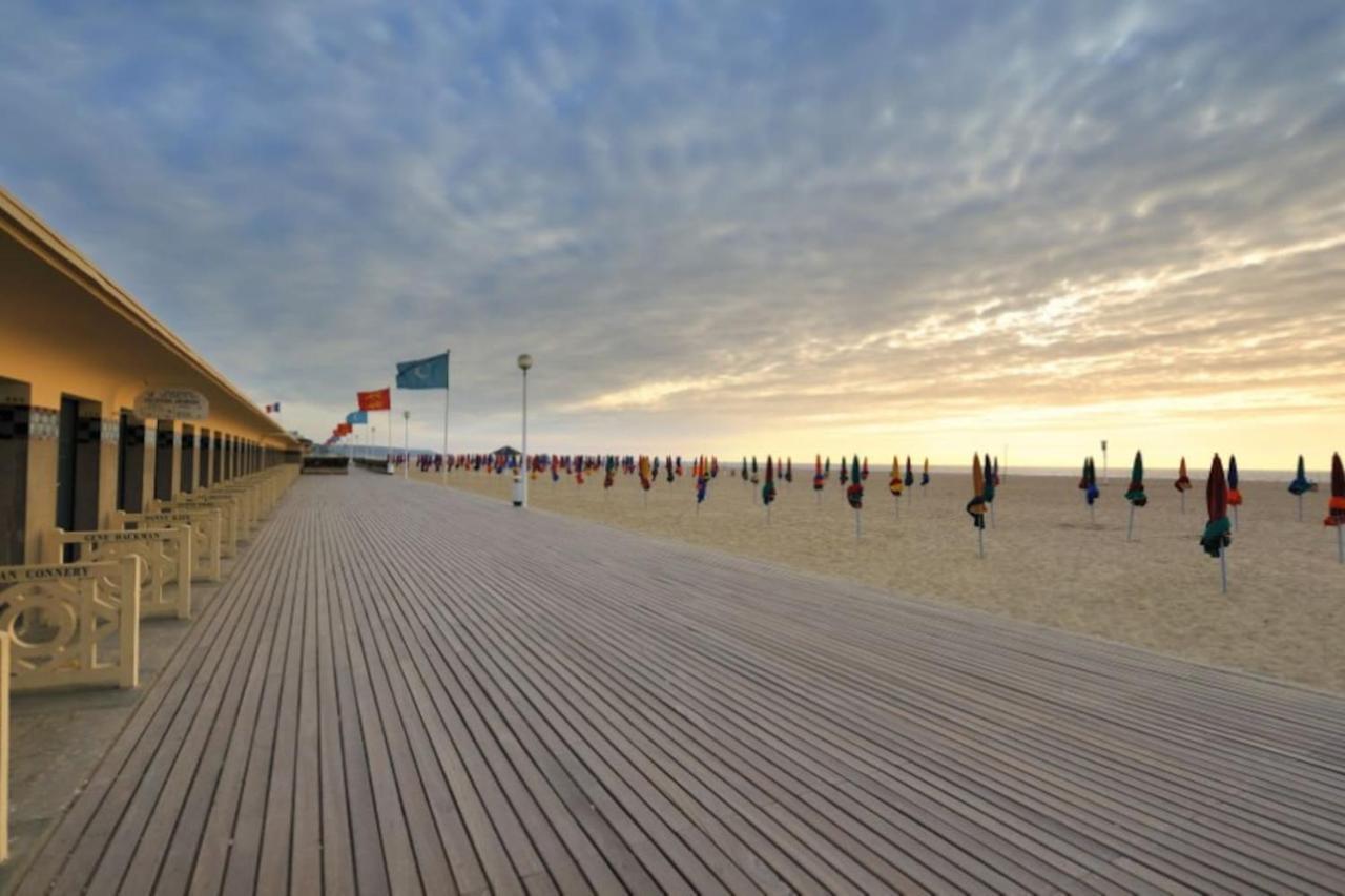 Charmant 3 pièces avec jardin à 5mn de la plage Deauville Exterior foto